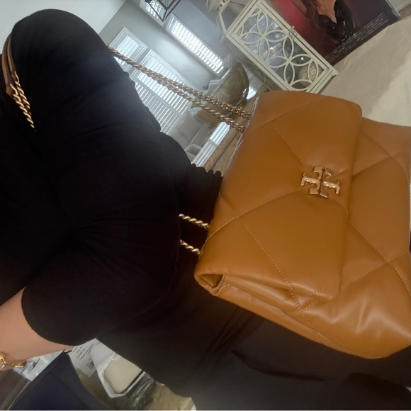 NWT, Tory Burch Women's Kira Diamond Quilt Convertible Shoulder Bag - Picture 9 of 14